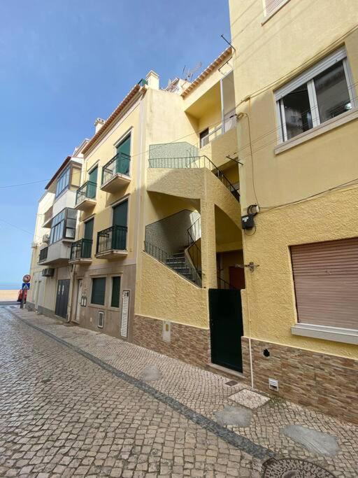 Junto A Praia Nazare Exterior photo